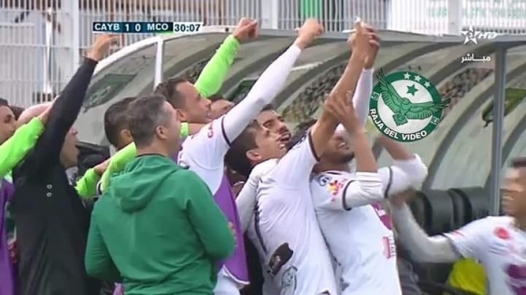 На куриозна ситуация станаха свидетели почитателите на футбола в Мароко