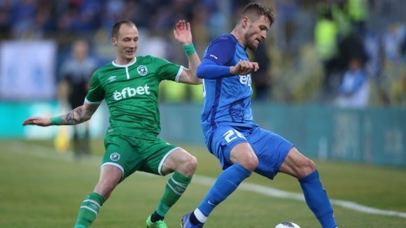 Защитникът на Лудогорец Антон Недялков ще бъде на разположение