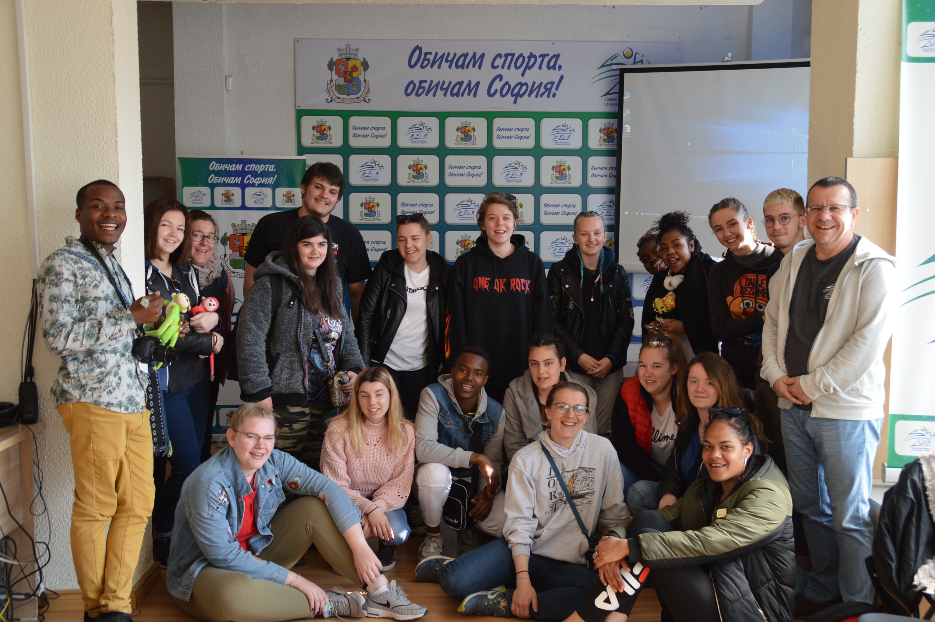 Група от 28 френски ученици посетиха днес Информационния център на