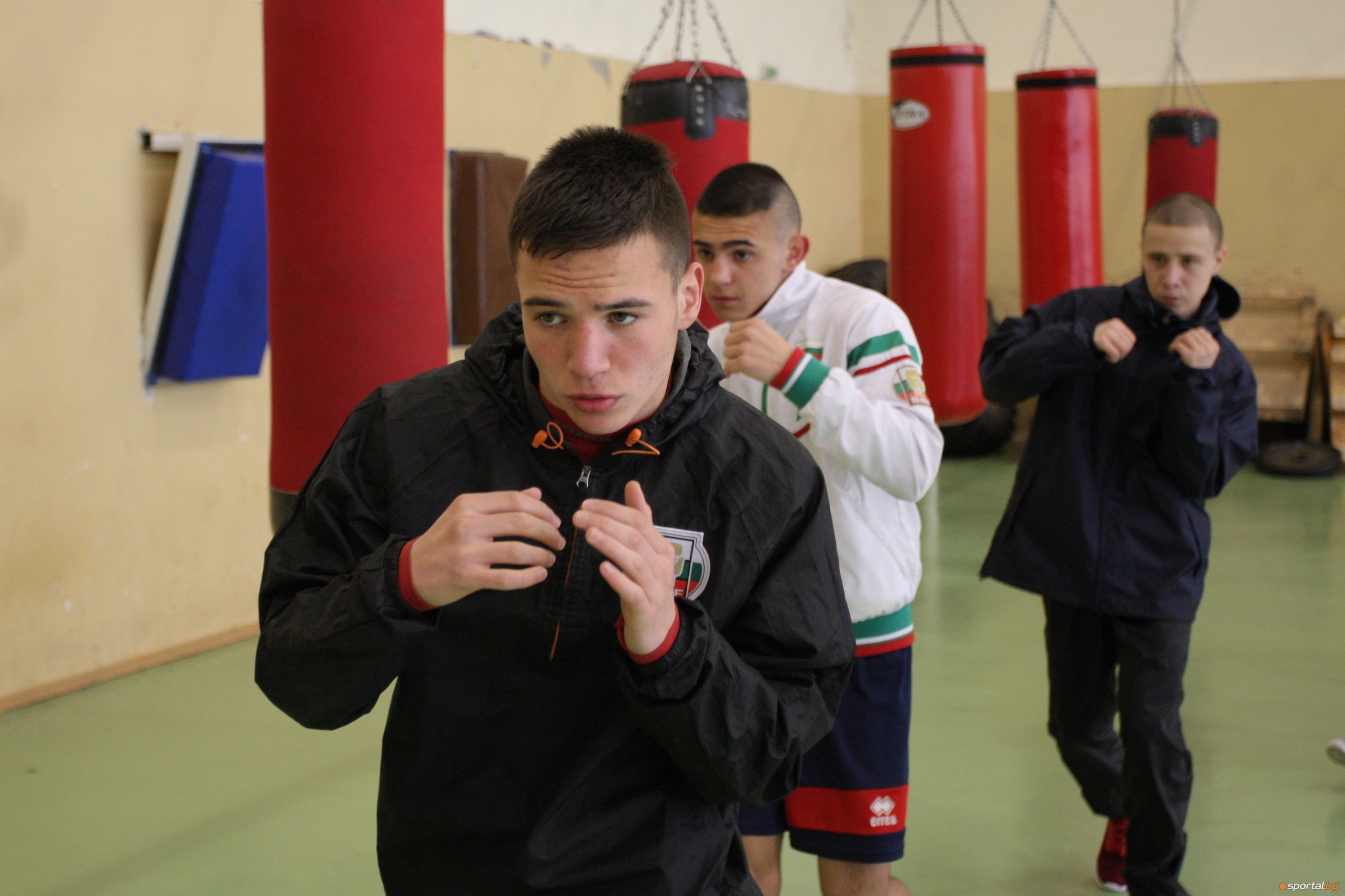 Шестима български боксьори станаха шампиони в категориите си на международния
