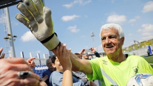 73-годишният израелец Исаак Хайк стана най-възрастният играч в професионален футболен