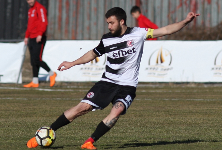 Отборът на Локомотив Горна Оряховица продължава с добрата си форма