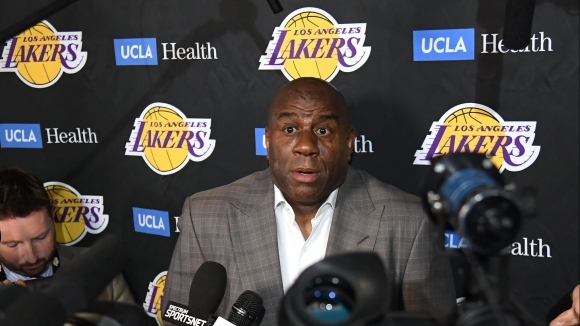 Вече бившият президент по баскетболните операции на Лос Анджелис Лейкърс