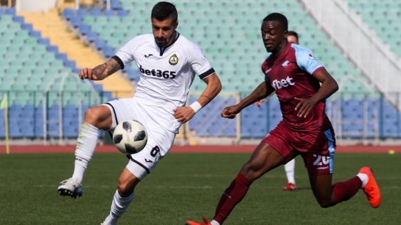 Един от лидерите на Славия халфът Славчо Шоколаров се