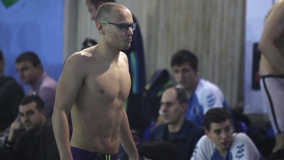 Антъни Иванов покри норматив за световното първенство по плуване в