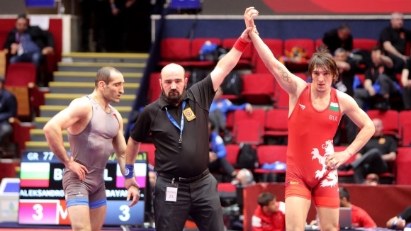 Българинът Даниел Александров ще спори за бронзовия медал в категория