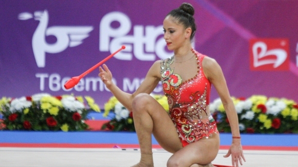 Капитанът на българските гимнастички индивидуално Невяна Владинова грабна приза за