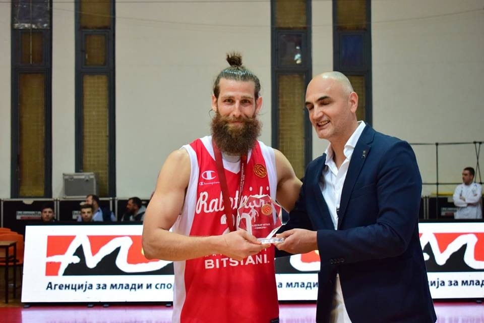 Българският национал Чавдар Костов спечели две индивидуални награди след финала