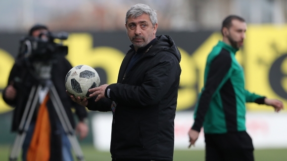Доскорошният треньор на Верея Олександър Севидов може да получи пожизнена
