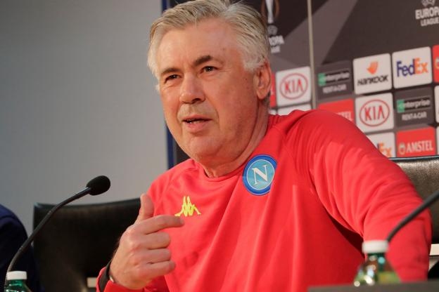 Старши треньорът на Наполи Карло Анчелоти изисква от своите играчи