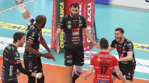 Евентуалния трансфер на волейболният национал Цветан Соколов в руския гранд