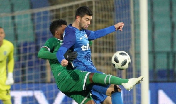 Треньорът на Левски Георги Дерменджиев отново има сериозни главоболия относно