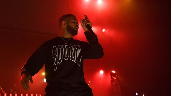 Музикалната звезда Дрейк се превърна в едно от най обсъжданите имена