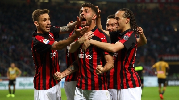 Нападателят на Милан Патрик Кутроне предупреди че тимът не бива