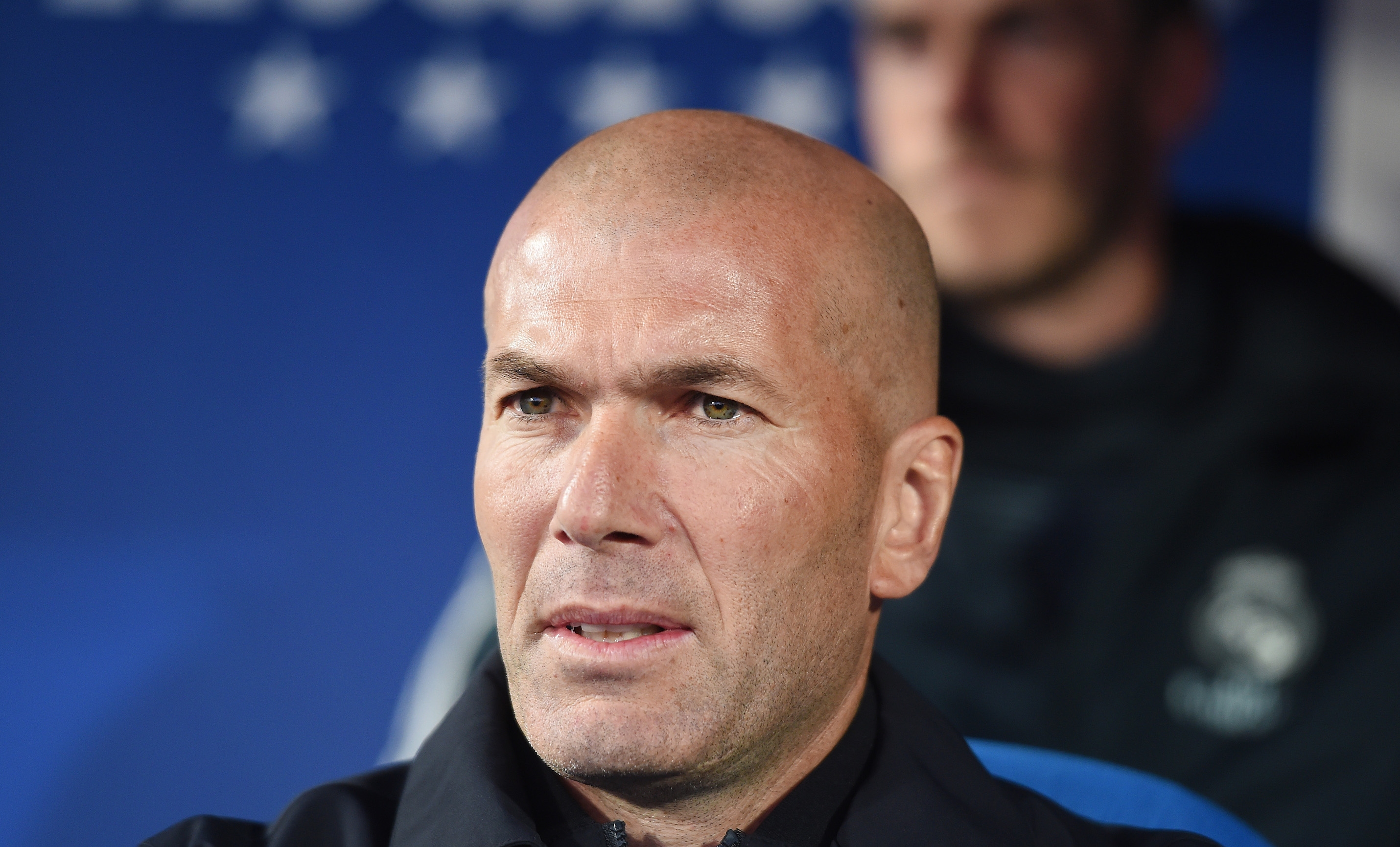 Наставникът Зинедин Зидан продължава да държи играчите на Реал Мадрид
