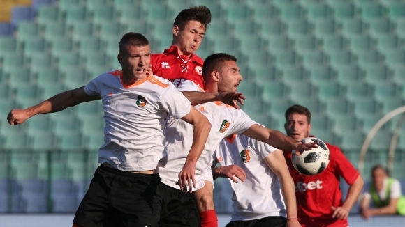 Отборът на Литекс постигна труден успех с 2 1 над Локомотив