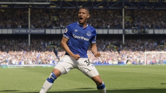 Евертън приема Манчестър Юнайтед на Гудисън Парк в двубой от