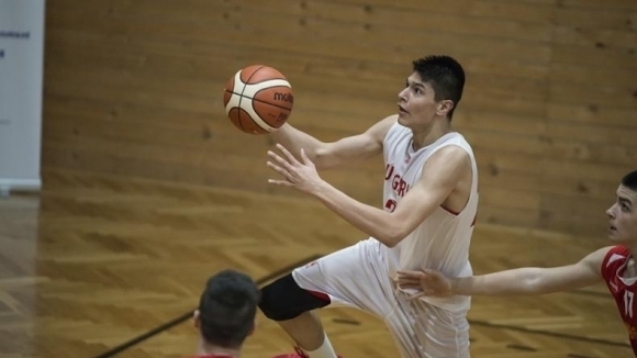 Младата надежда на българския баскетбол и Черно море Тича (Варна)