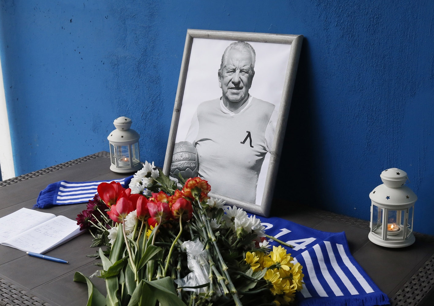 Левски ще почете с минута мълчание паметта на легендата Сашо