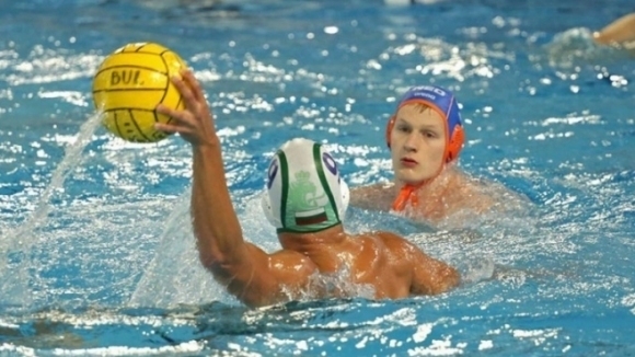 Националният отбор по водна топка за юноши до 17 години