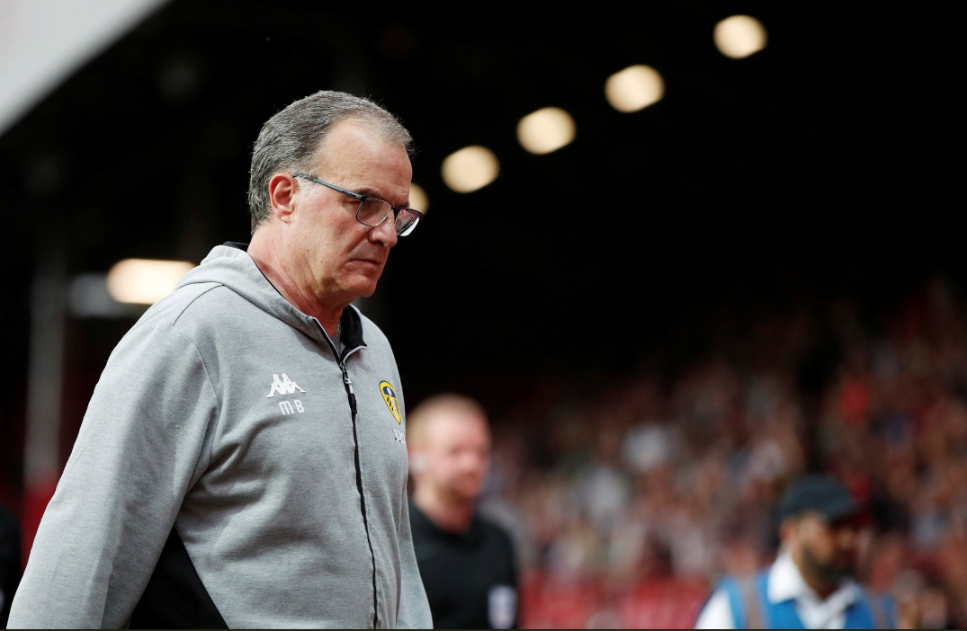 Мениджърът на Лийдс Марсело Биелса смята за правилно противоречивото си