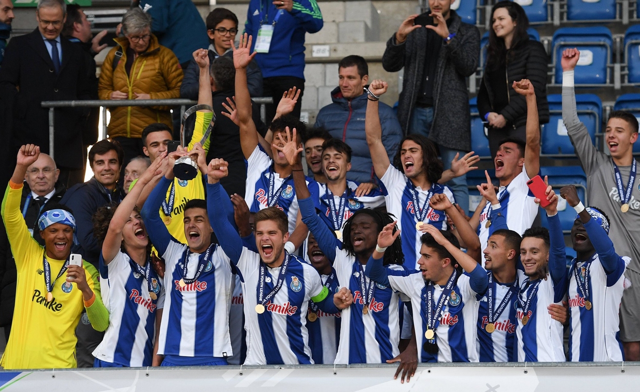 Португалският футболен клуб Порто спечели трофея в УЕФА Младежка лига