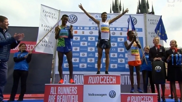Алманджуб Даза от Бахрейн спечели 25 ото издание на маратона на