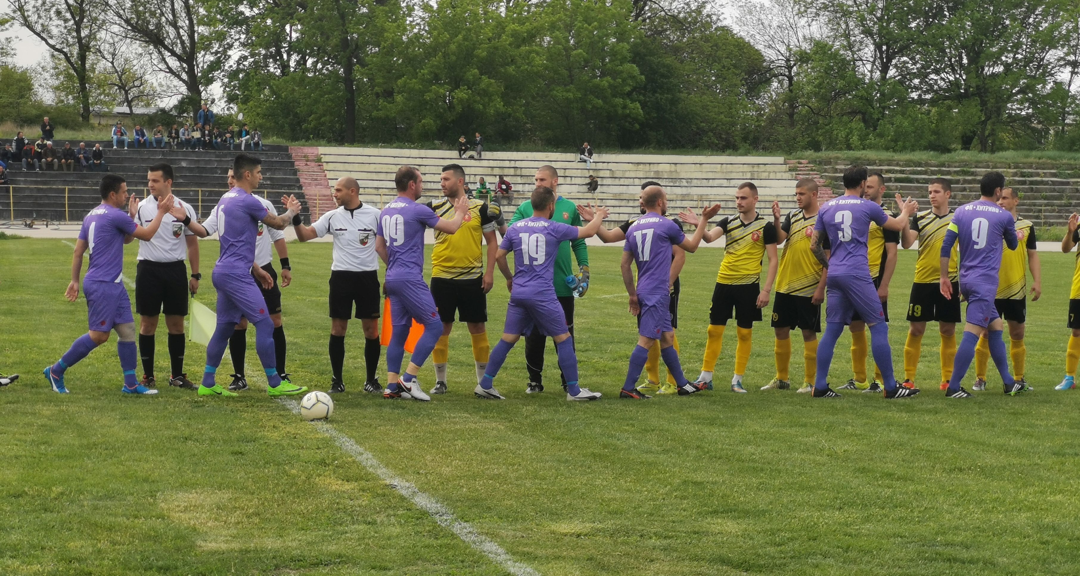 Футболистите на Ботев Нови пазар откраднаха точка от Хитрино в