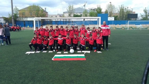 Бургаските клубове Звездичка и Звезденбург представиха България с чест в