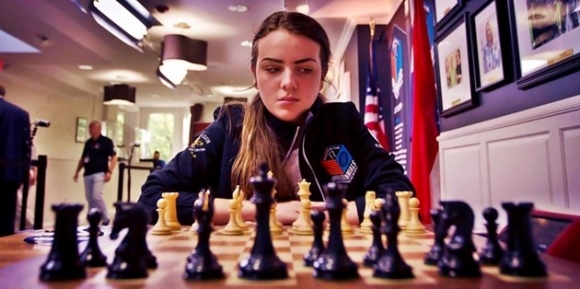 Гросмайстор Нургюл Салимова ще открие нова шахматна площадка в двора