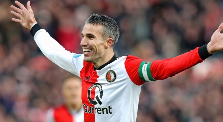 Нападателят на Фейенорд Робин ван Перси ще изиграе последния мач