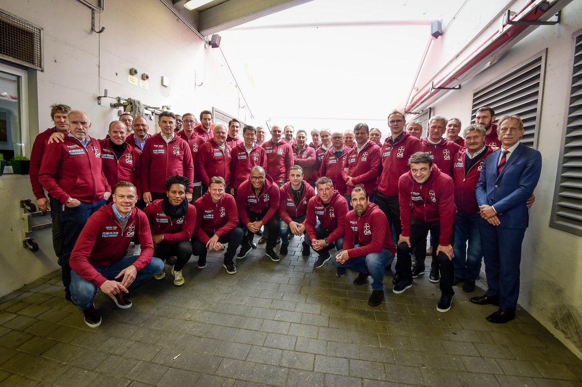 Димитър Бербатов се завърна на един от любимите си стадиони