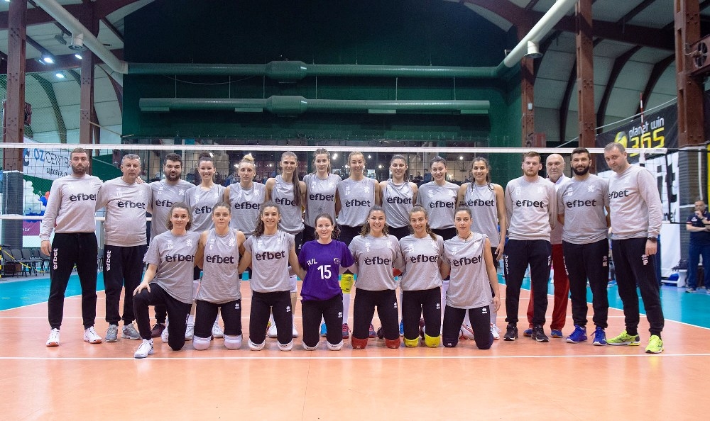 Обновеният и млад състав на женския национален отбор на България