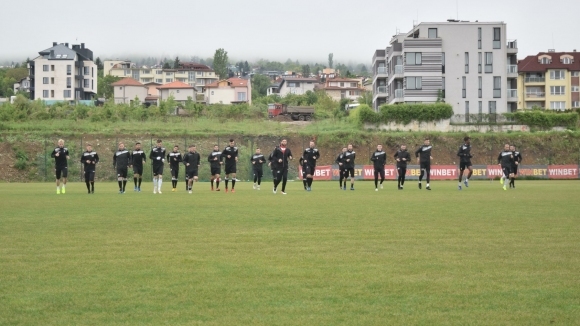 Футболистите на Локомотив Пловдив направиха последната си тренировка само няколко