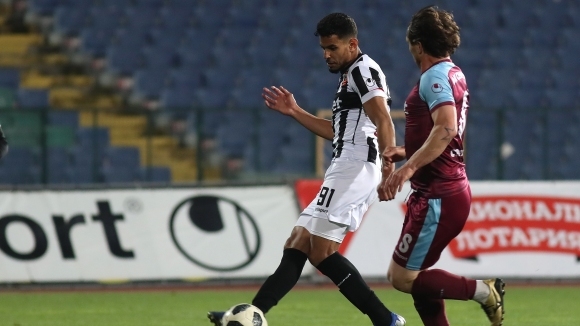 Крилото на Локомотив Пловдив Абделхаким Буна е решил да не