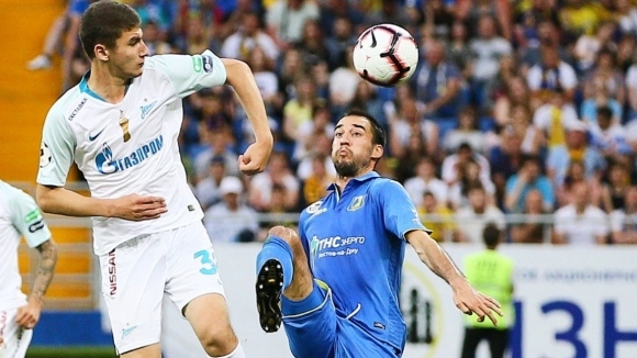 Капитанът на националния отбор на България Ивелин Попов се превърна