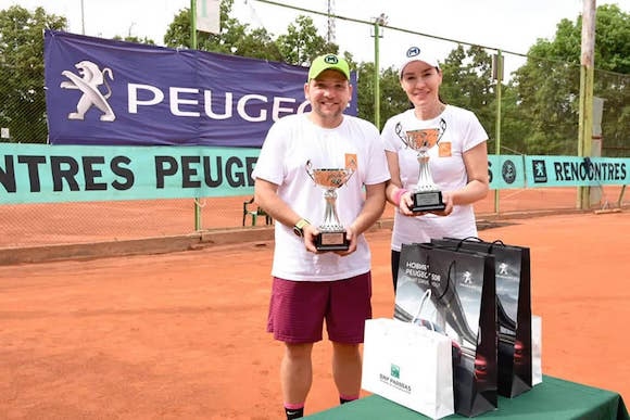 Победителите в най големия любителски тенис турнир за смесени двойки в