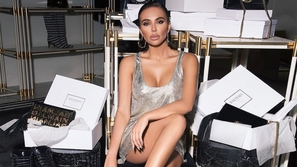 Плеймейтката Николета Лозанова не трябва да прави нищо особено за