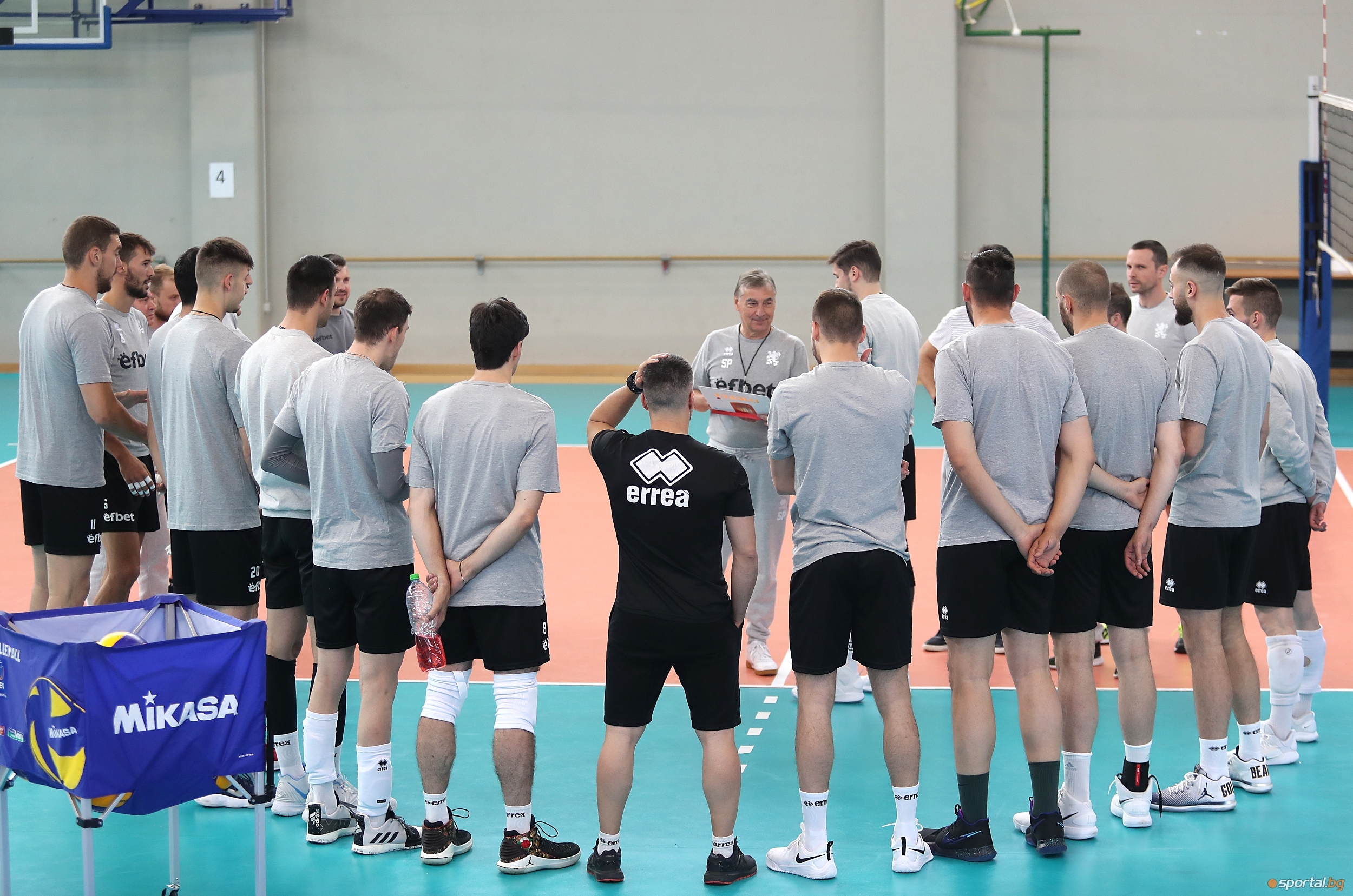 Мъжкият национален отбор по волейбол на България който е воден