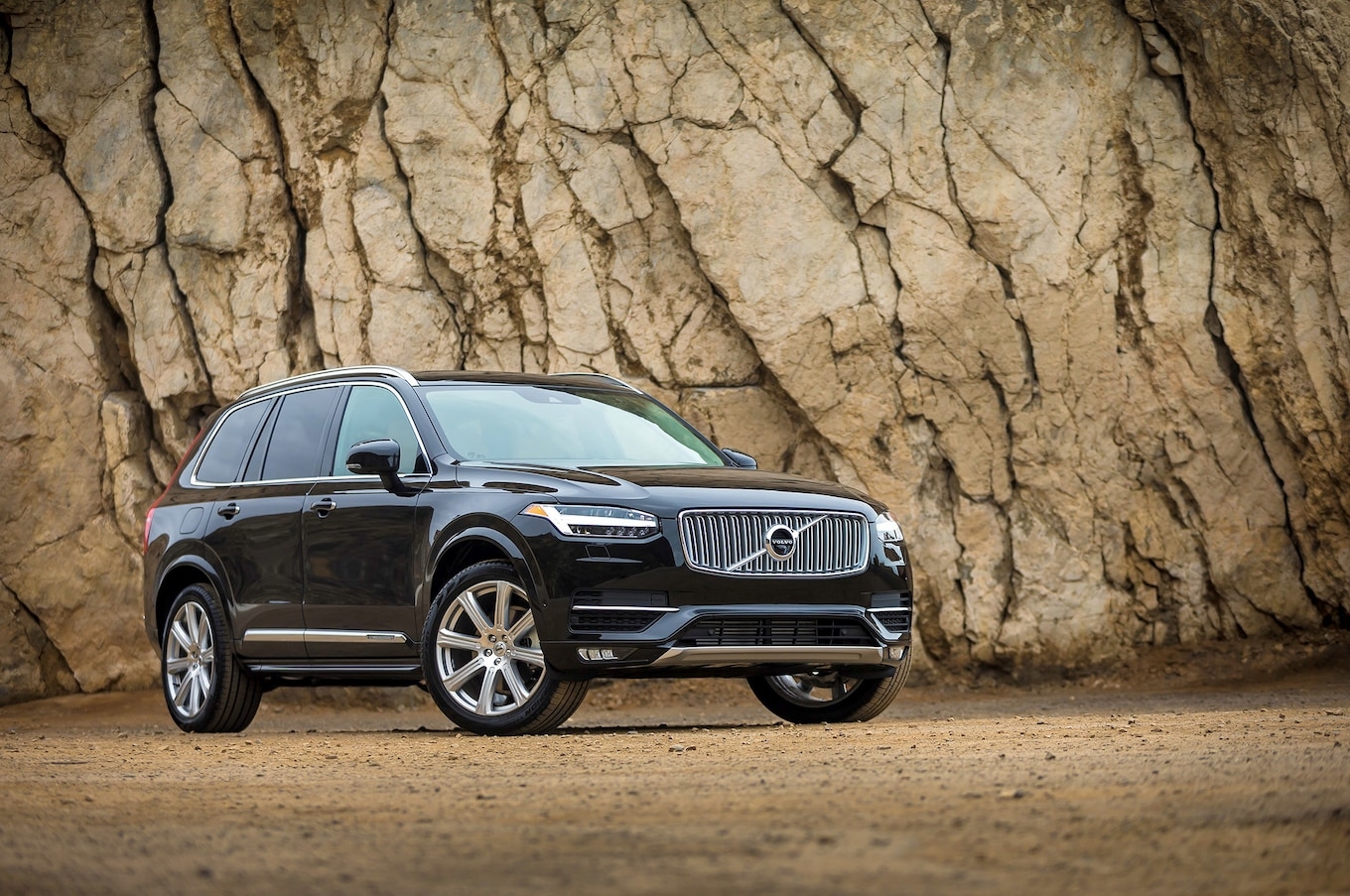Над 30 хиляди автомобила Volvo модел XC90 ще трябва да