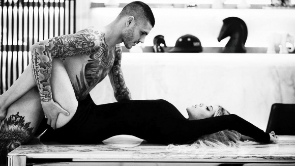 Звездата на италианския Интер Мауро Икарди спечели овациите на стотици