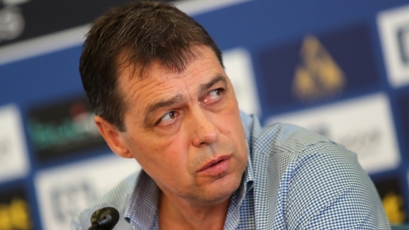 Старши треньорът Петър Хубчев ще събере отбора на Левски за