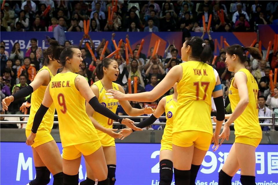 Олимпийските шампионки от Китай записаха трета поредна победа във Волейболната