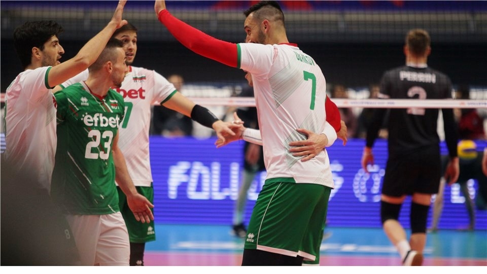 Волейболистите от националния отбор на България ще стартират тази нощ
