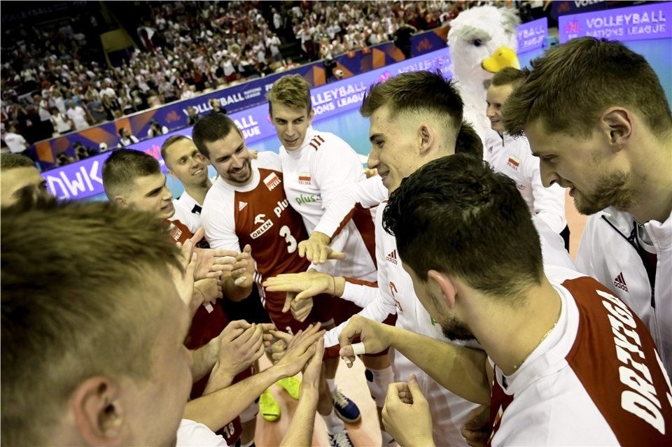 Световният волейболен шампион Полша тръгна без особени проблеми в тазгодишното