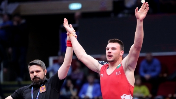 Кирил Милов бе обявен за най техничен борец на държавния личен отборен