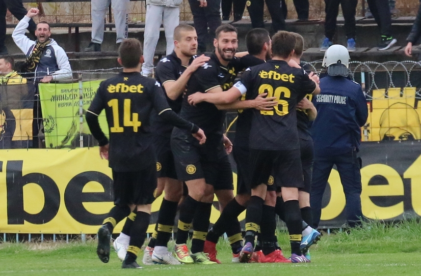 Миньор победи Банско с 4 0 на собствения му стадион Свети