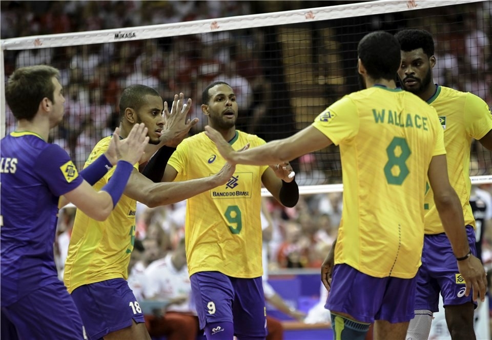 Олимпийският волейболен шампион Бразилия си тръгва с три победи от