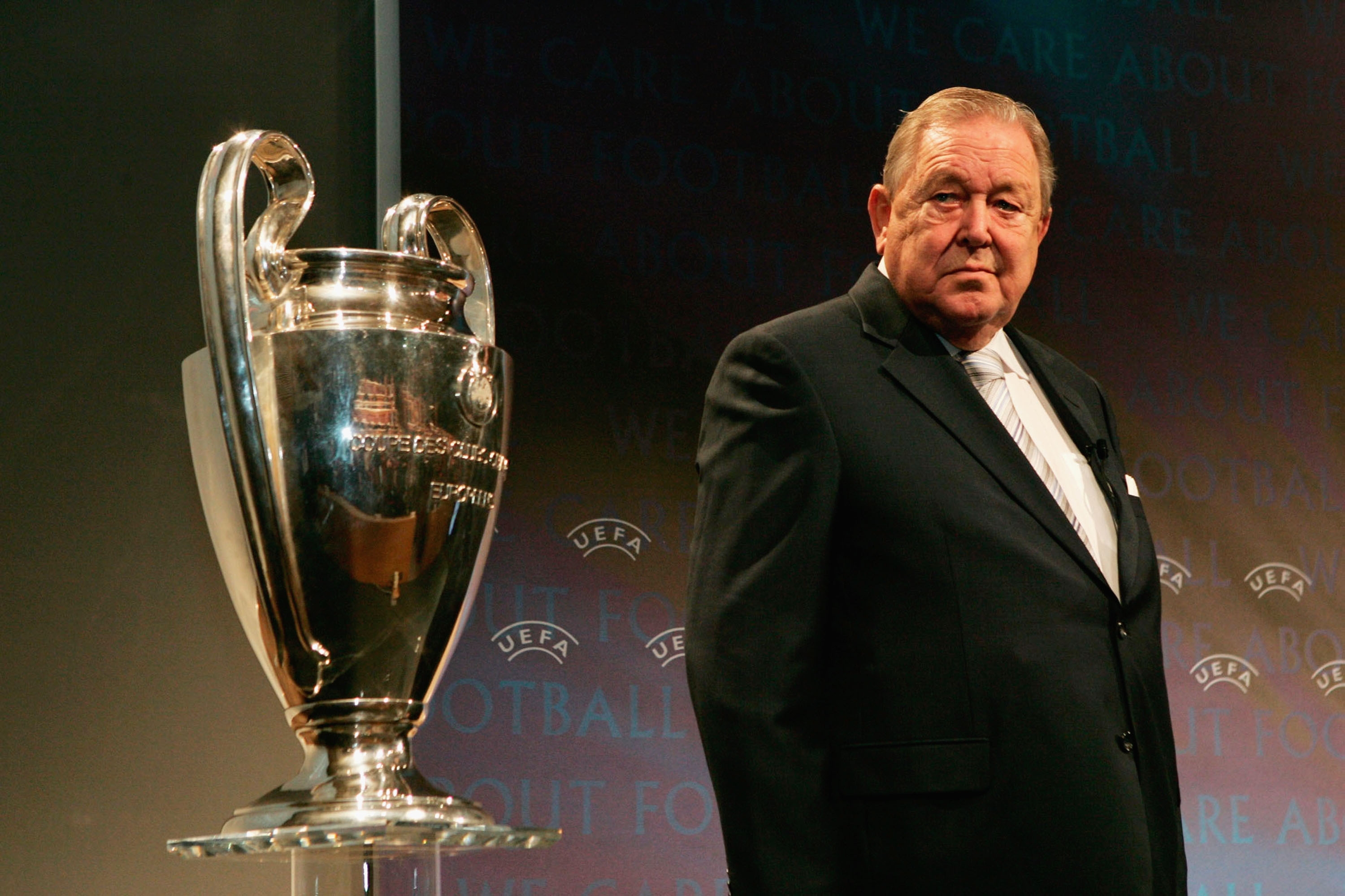 Бившият президент на УЕФА Ленарт Йохансон е починал вчера на
