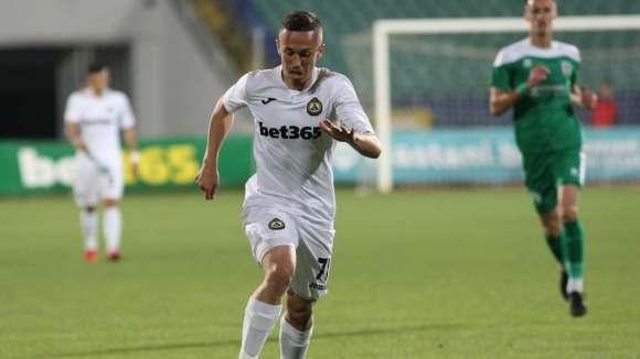 Отборът на ЦСКА 1948 взе под наем Тони Иванов от